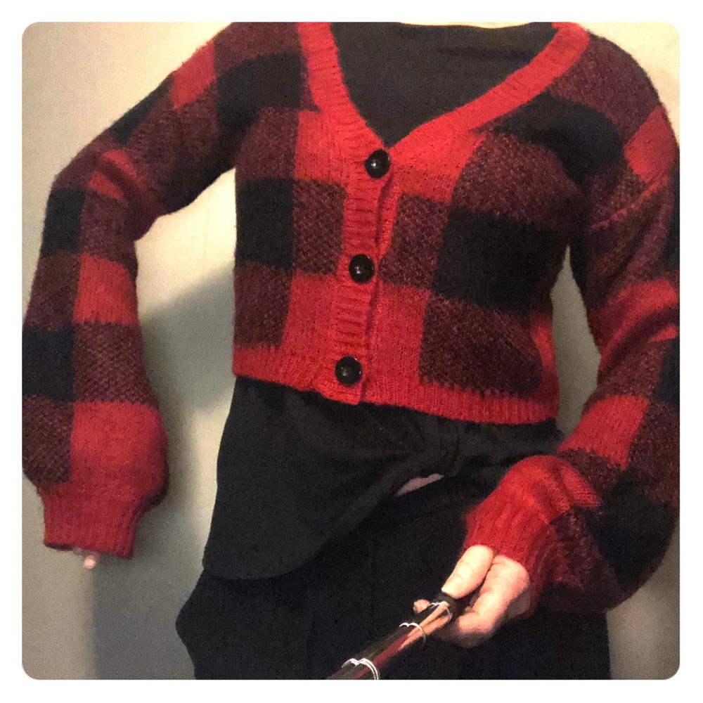 Buffalo plaid Crop sweater